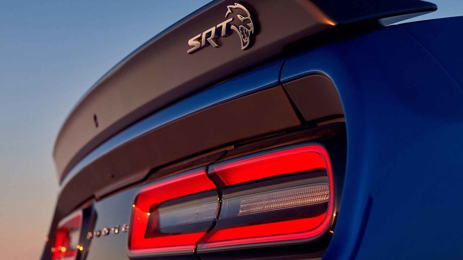 Dodge-Challenger_SRT_Hellcat-2019-1600-30
