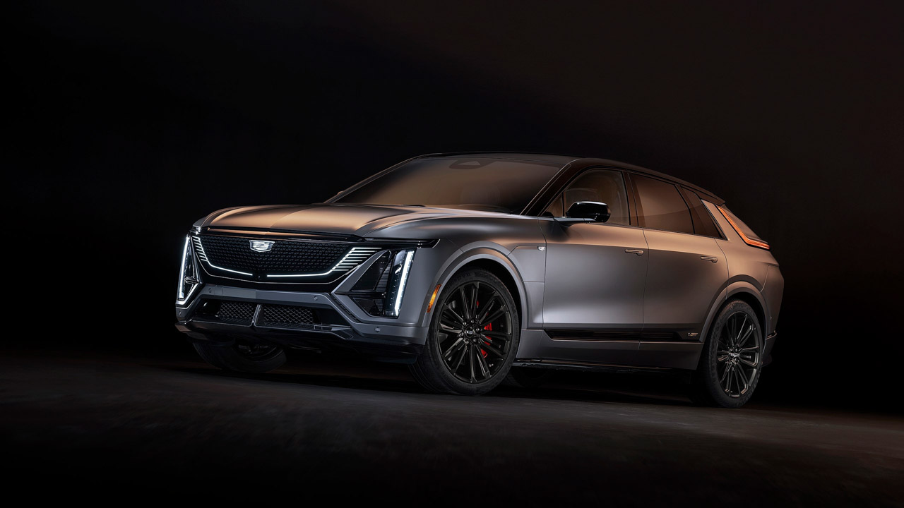 Cadillac Lyriq-V-Hamburg LA baw 212 seitenansicht