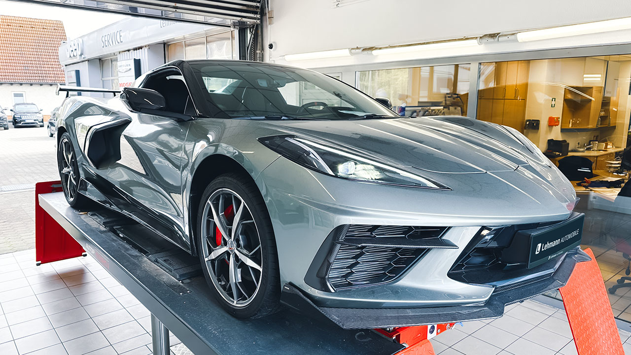 graue corvette c8